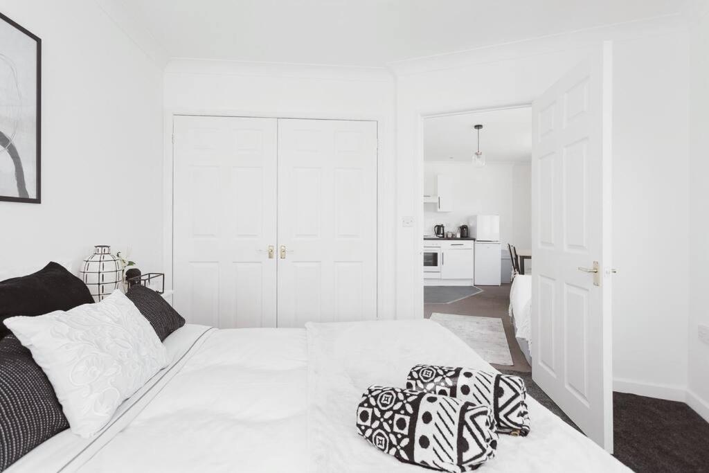 Apartament The Minimalist - Entire 1 Bed Flat Near Gunwharf Quays, Ground Floor Flat Private Entrance Portsmouth Zewnętrze zdjęcie